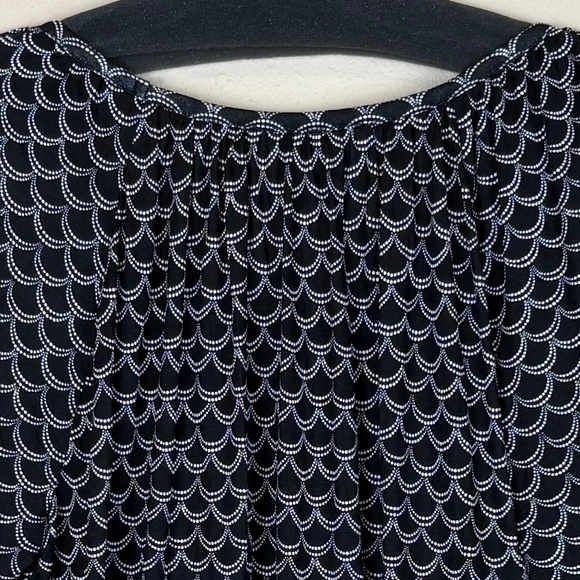 Michael Michael Kors Black with White Scalloped Print 3/4 Sleeves Blouse; Size M - Picture 7 of 10